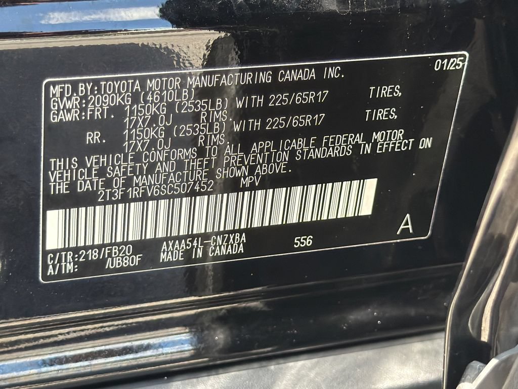 Used 2025 Toyota RAV4 LE AWD/4WD image 36