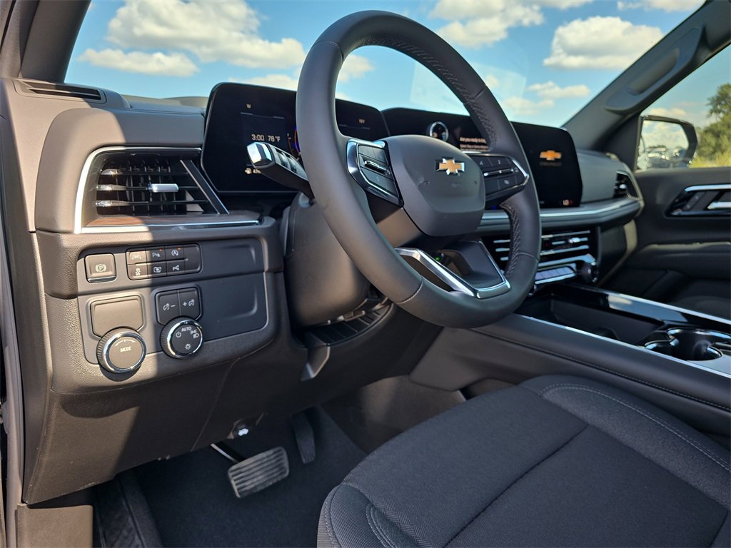 New 2026 Chevrolet Suburban LS image 16
