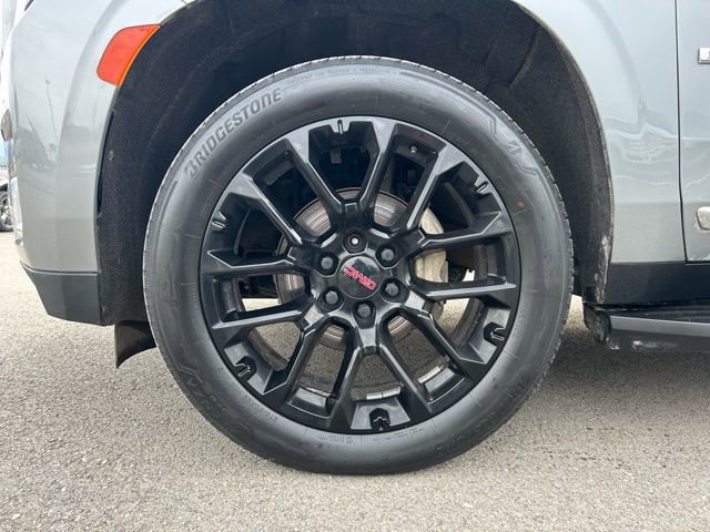 Used 2023 GMC Yukon XL Denali AWD/4WD image 11