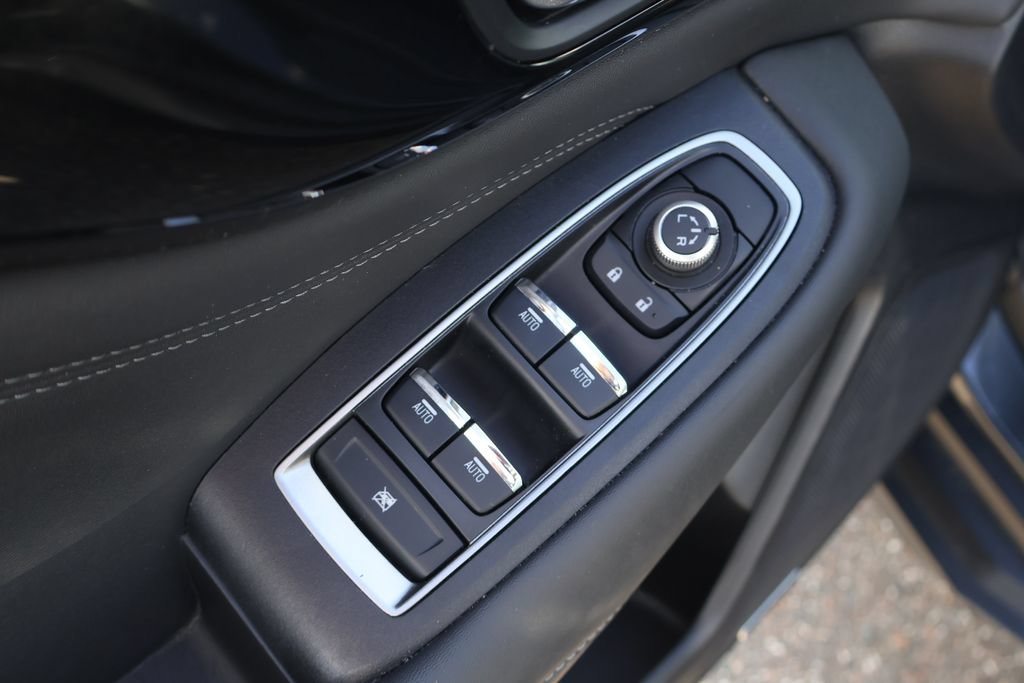 Used 2024 Subaru Outback Limited AWD/4WD image 12