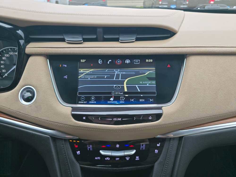 Used 2017 Cadillac XT5 Platinum w/ Driver Assist Package image 12