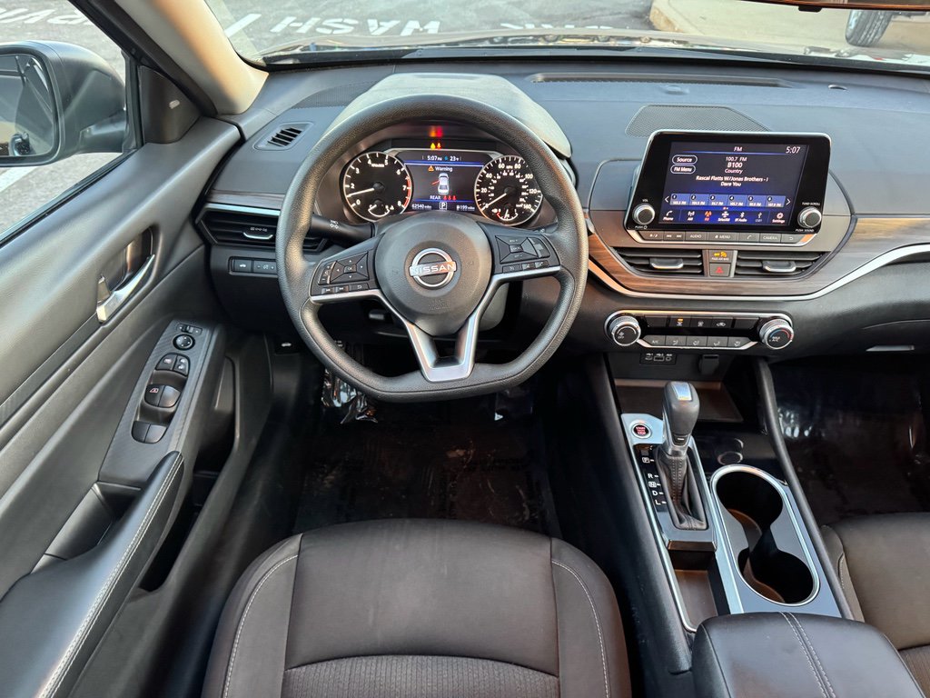 Used 2024 Nissan Altima 2.5 SV image 24
