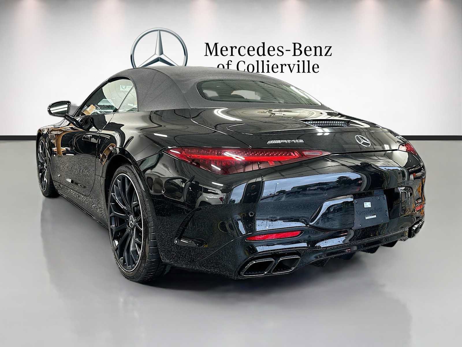 Used 2022 Mercedes-Benz SL 55 AMG 4MATIC w/ Driver Assistance Package image 7