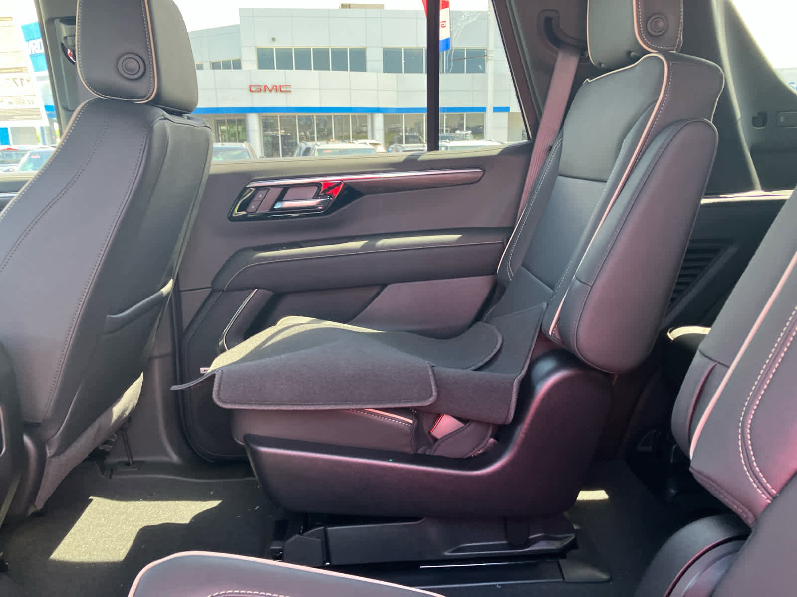 New 2026 Chevrolet Tahoe Premier AWD/4WD image 40
