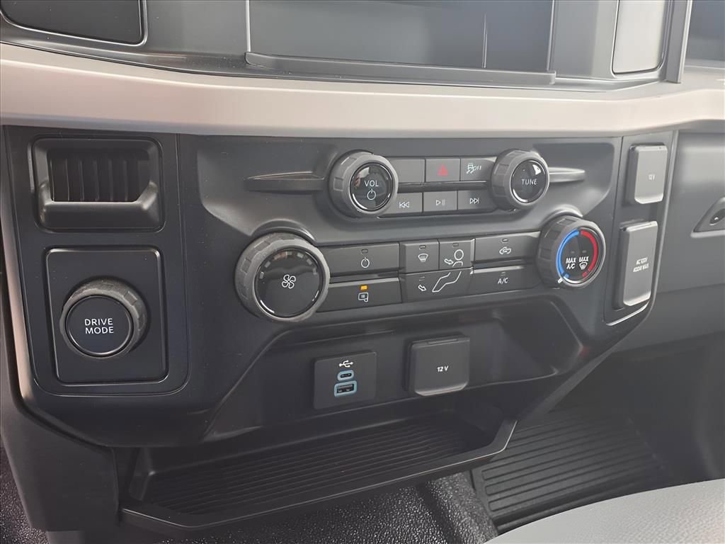 New 2026 Ford F550 2WD Regular Cab Super Duty image 7