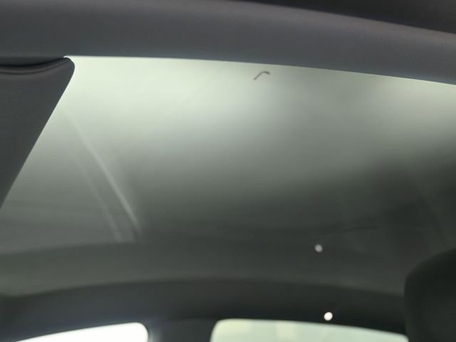 Used 2026 Tesla Model Y Long Range image 18