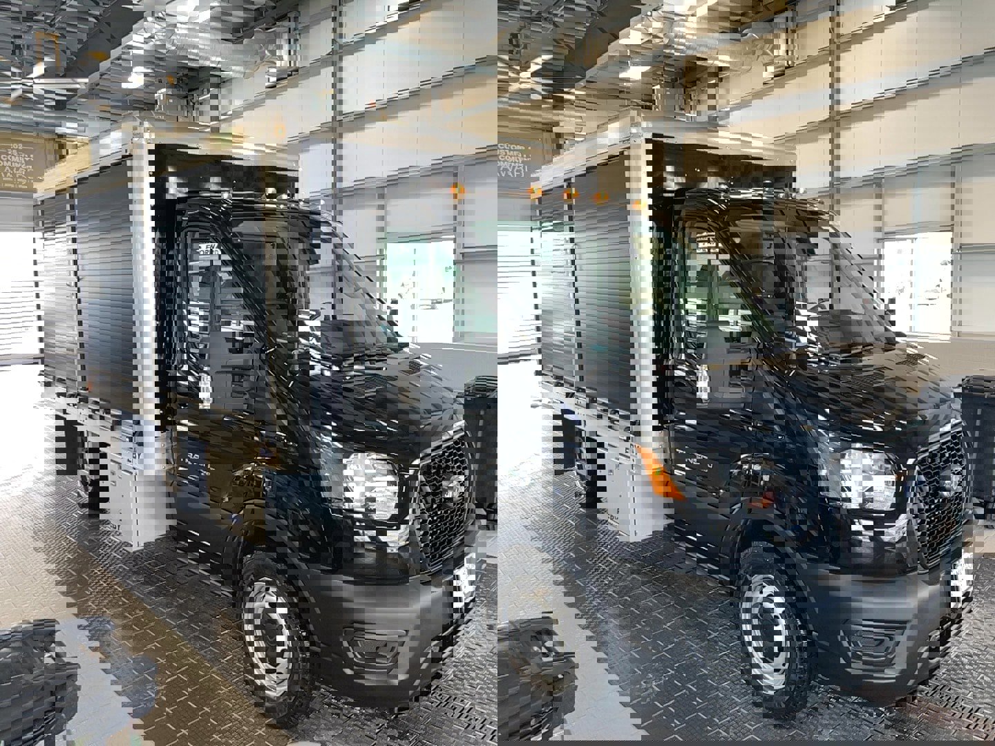 Used 2022 Ford Transit 250 image 1