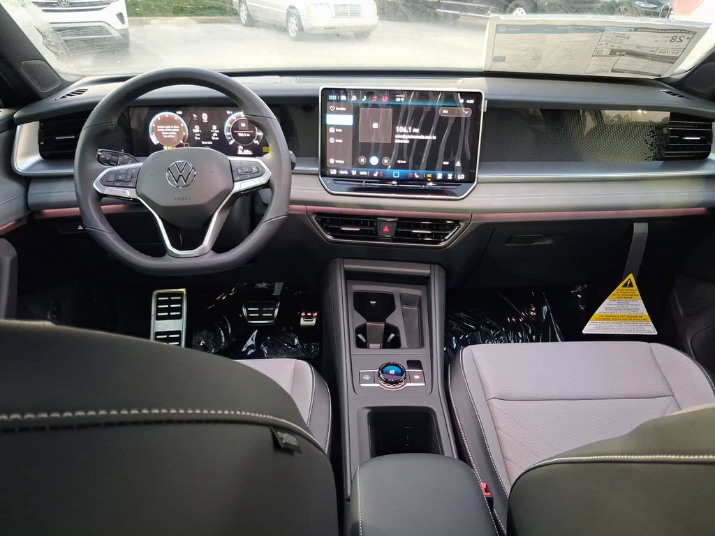 New 2026 Volkswagen Tiguan SE R-Line FWD image 6
