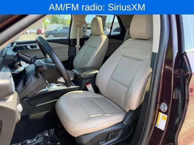 Used 2023 Ford Explorer XLT w/ Equipment Group 202A AWD/4WD image 19