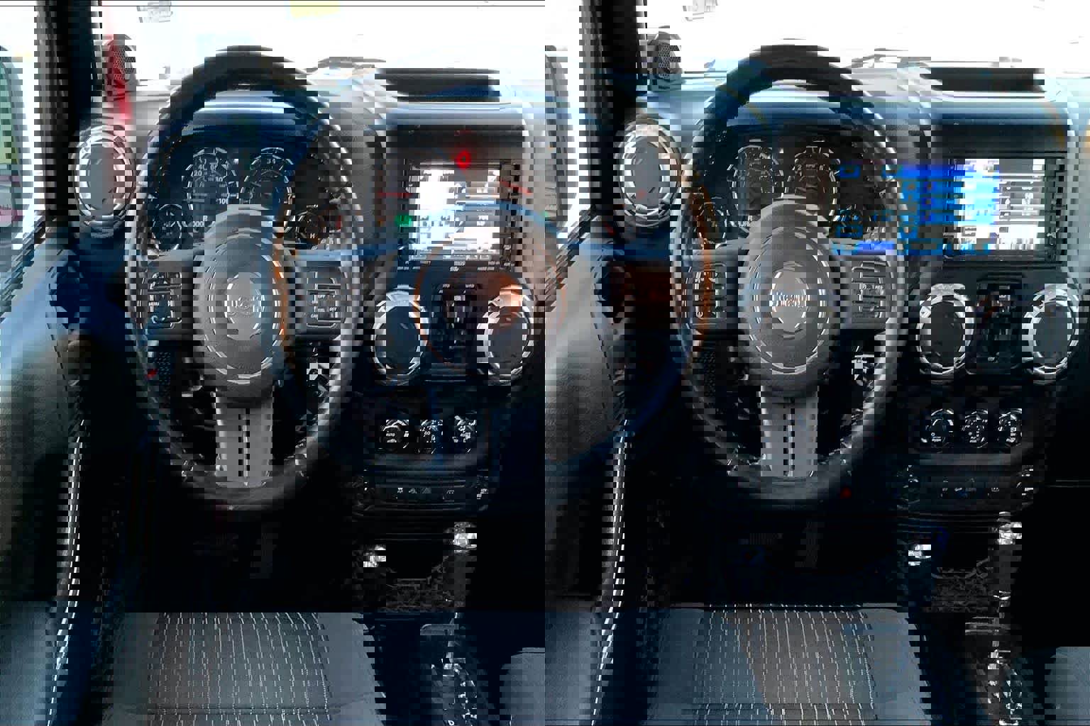 Used 2012 Jeep Wrangler Unlimited Sahara w/ Connectivity Group image 5