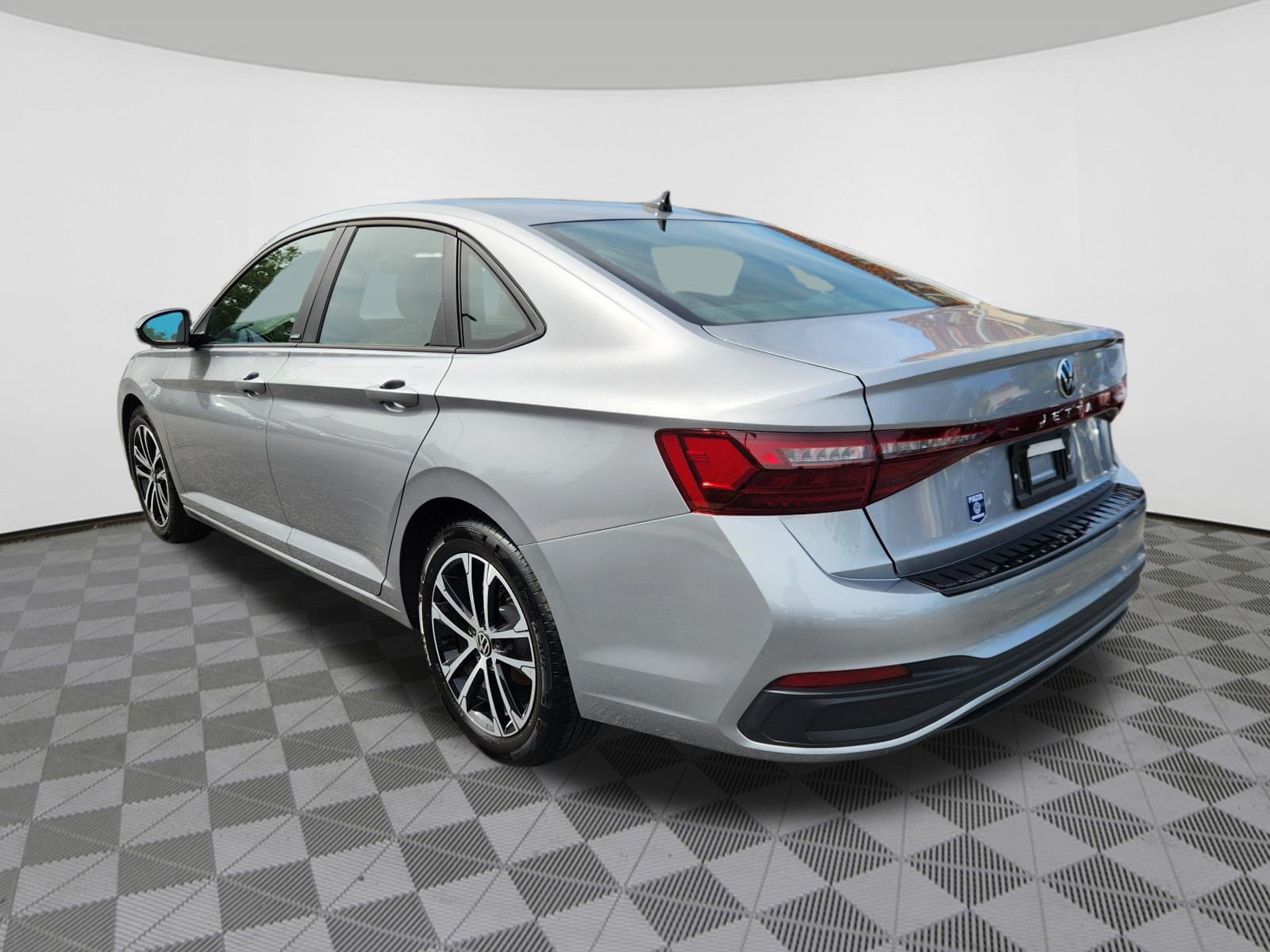 Certified 2026 Volkswagen Jetta Sport FWD image 3