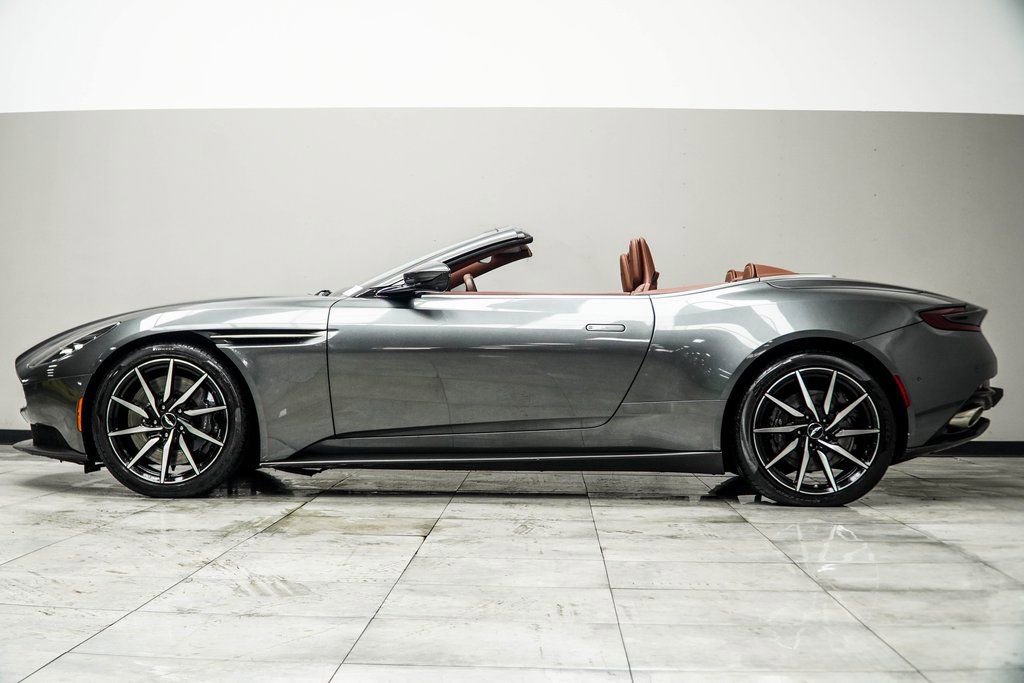 Used 2019 Aston Martin DB11 Volante image 6