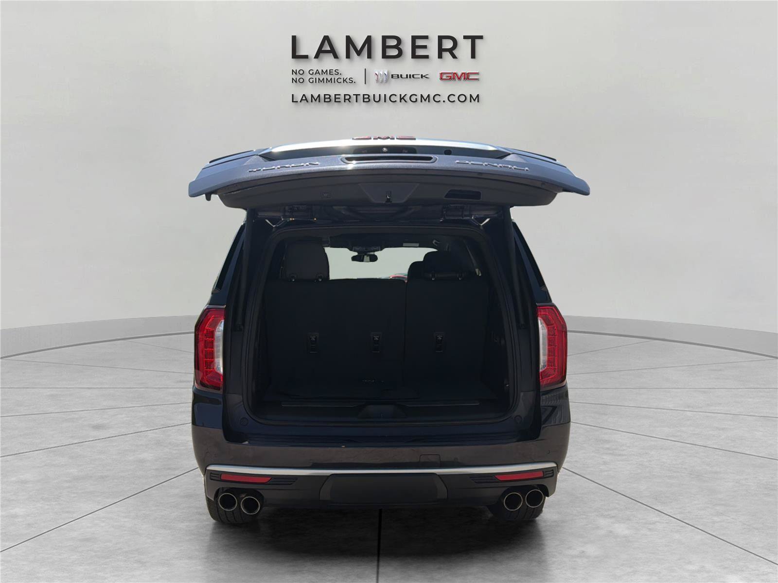 Used 2024 GMC Yukon Denali AWD/4WD image 9