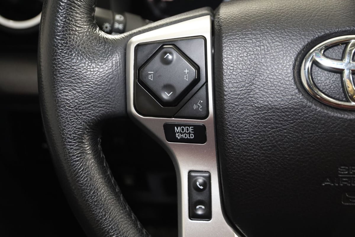 Used 2021 Toyota Tundra SR5 w/ SR5 Leather Package AWD/4WD image 32