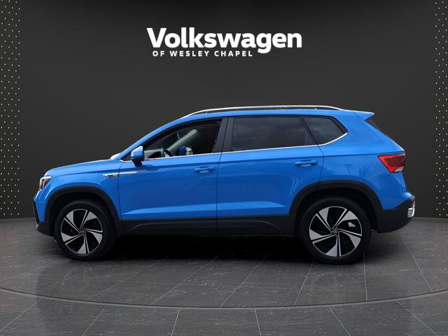 Certified 2023 Volkswagen Taos SE w/ Panoramic Sunroof Package AWD/4WD image 5