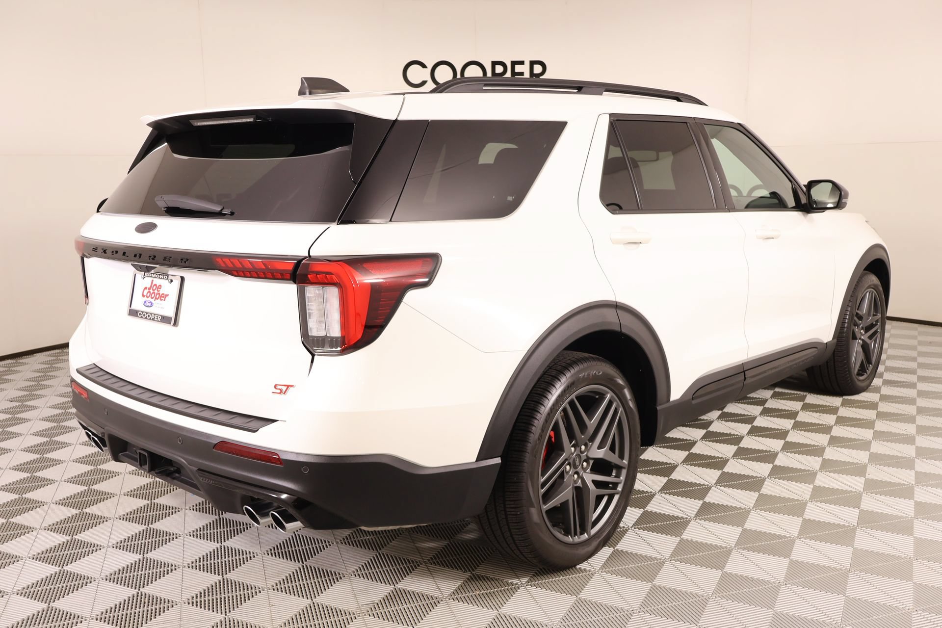 Used 2025 Ford Explorer ST RWD image 22