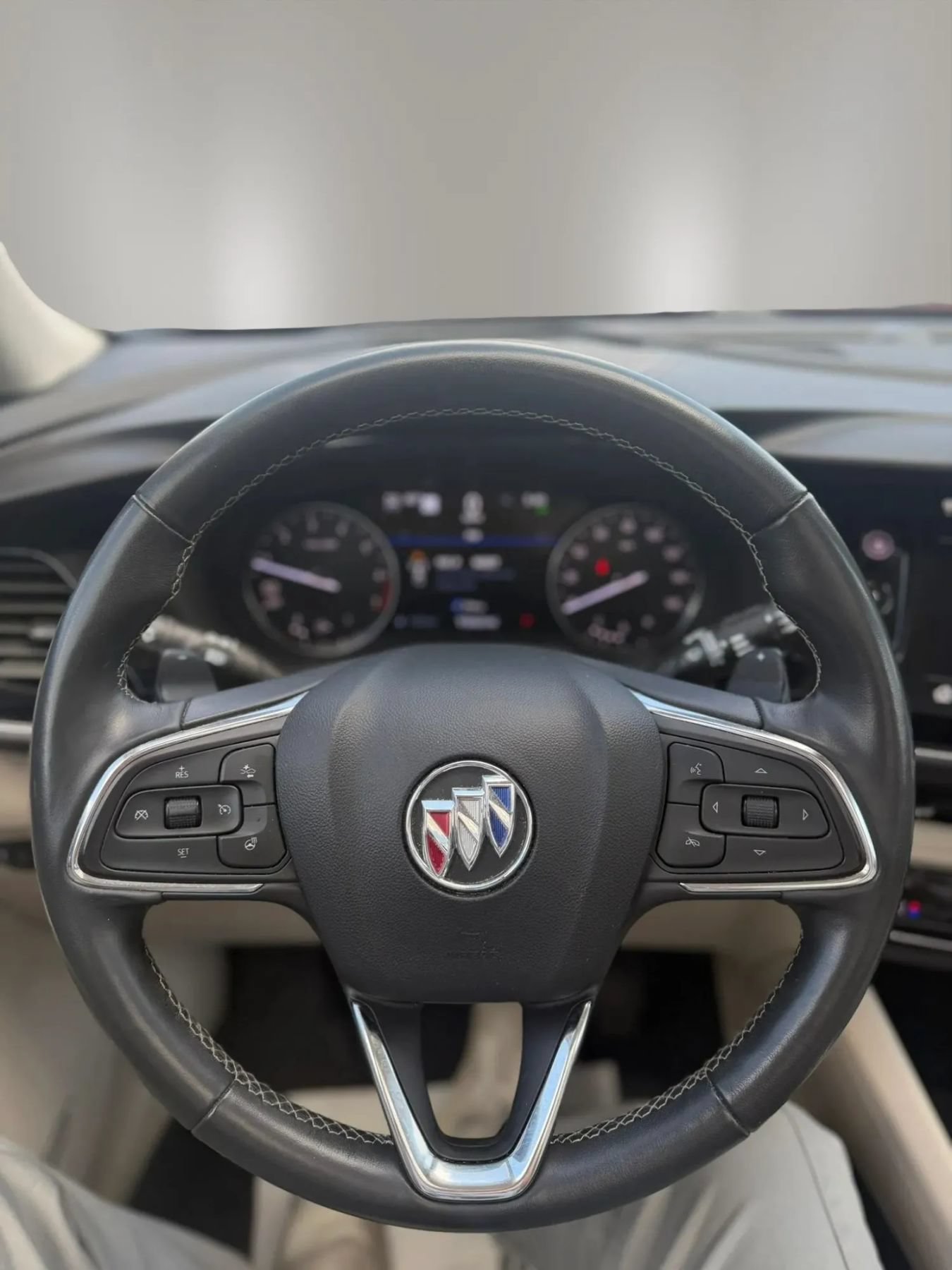 Used 2022 Buick Envision Avenir w/ Technology Package II AWD/4WD image 12