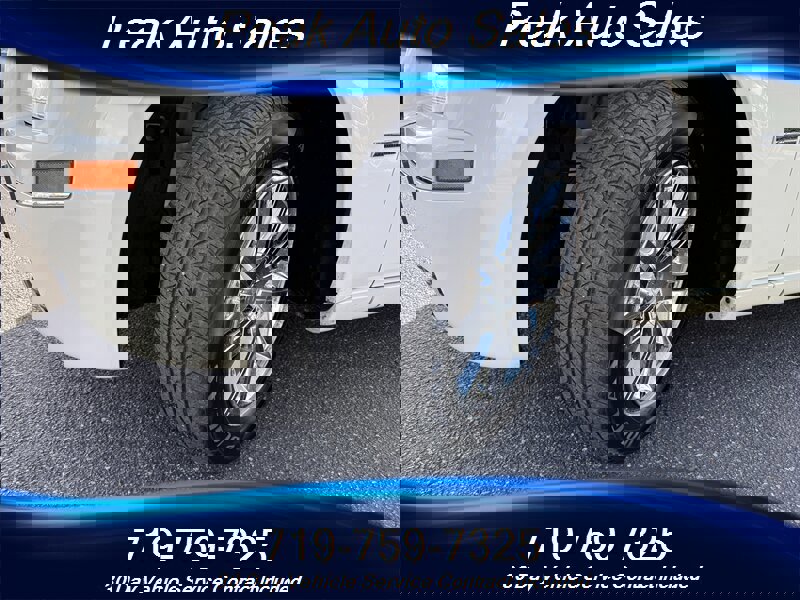 Used 2010 Chrysler 300 Touring image 9