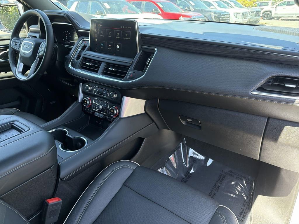 Used 2023 GMC Yukon XL SLT w/ SLT Premium Package AWD/4WD image 35