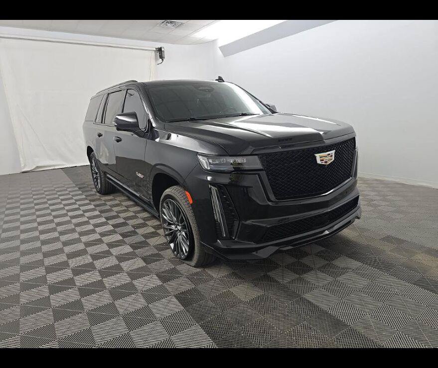 Used 2023 Cadillac Escalade ESV V AWD/4WD video 1