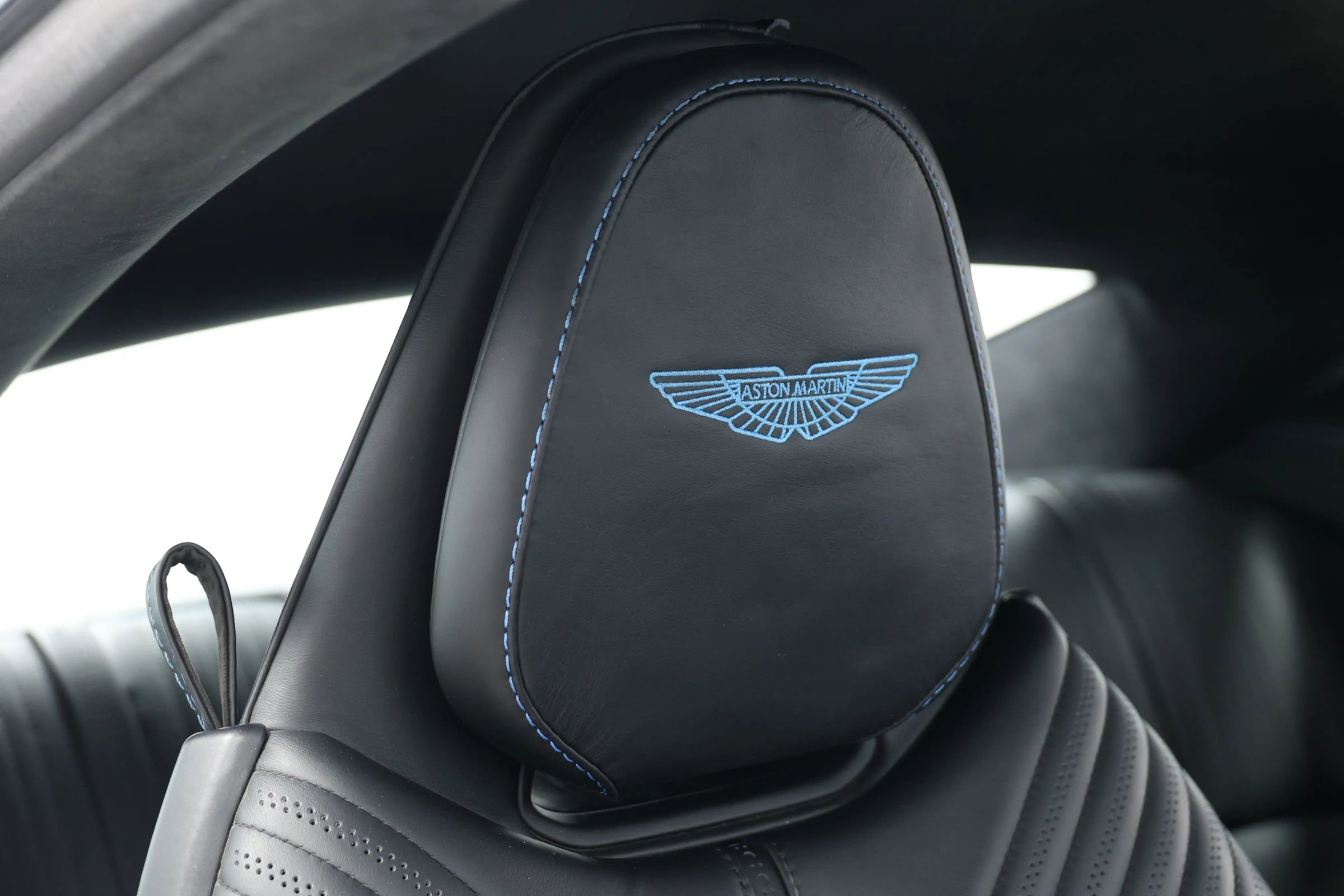 Used 2018 Aston Martin DB11 V12 image 82
