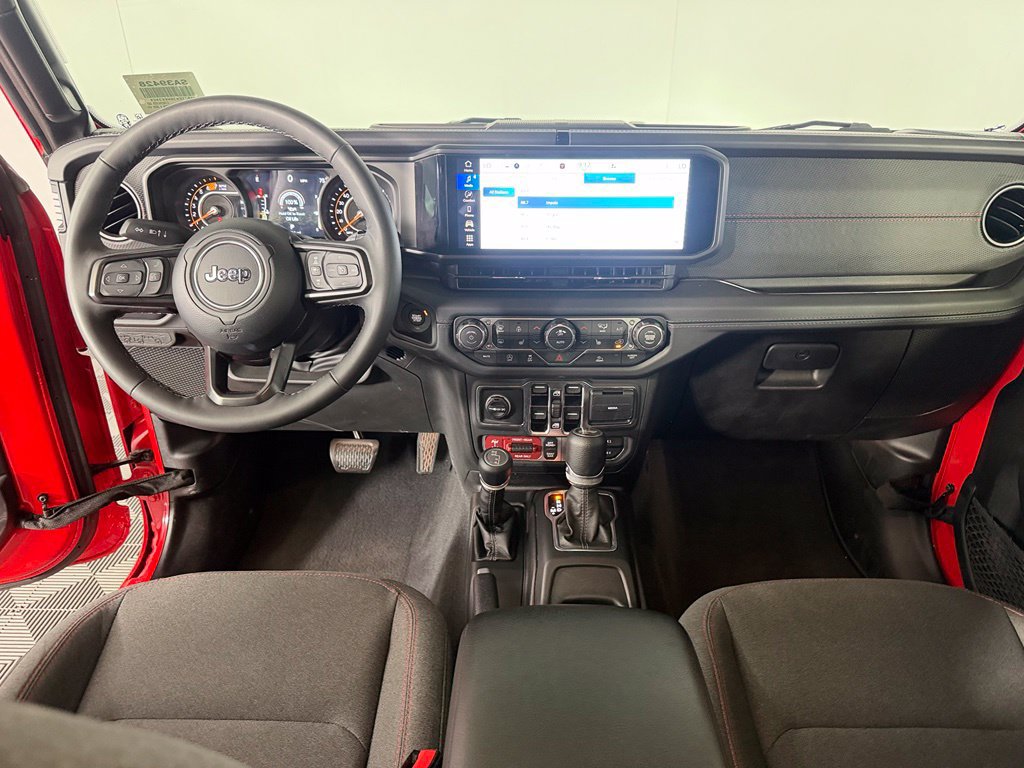 Used 2025 Jeep Wrangler Unlimited Rubicon w/ Convenience Group AWD/4WD image 12