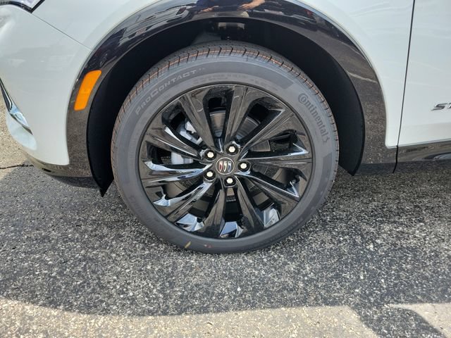 New 2026 Buick Envista Sport Touring w/ Convenience I Package FWD image 5