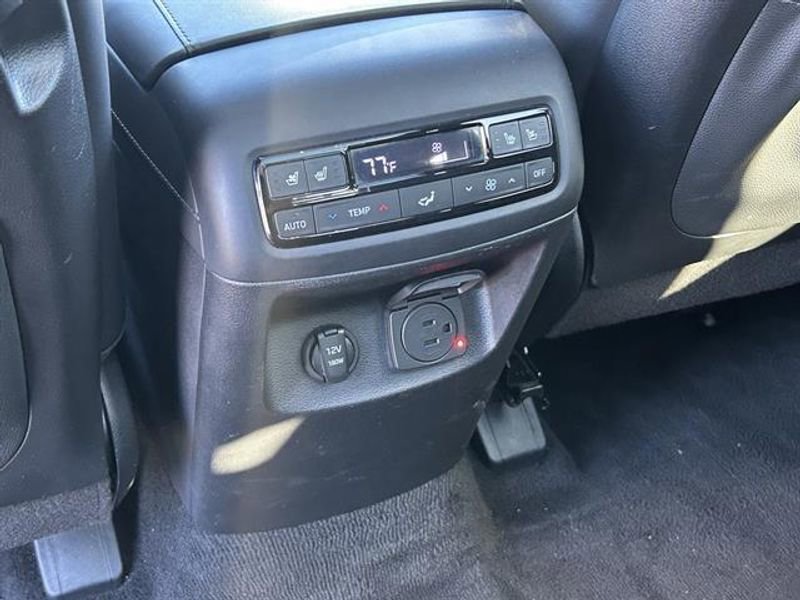 Used 2024 Hyundai Palisade Calligraphy AWD/4WD image 27