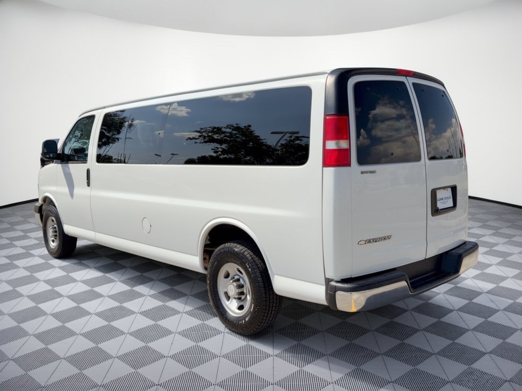 Certified 2019 Chevrolet Express 3500 LT w/ LT Preferred Equipment Group RWD image 3
