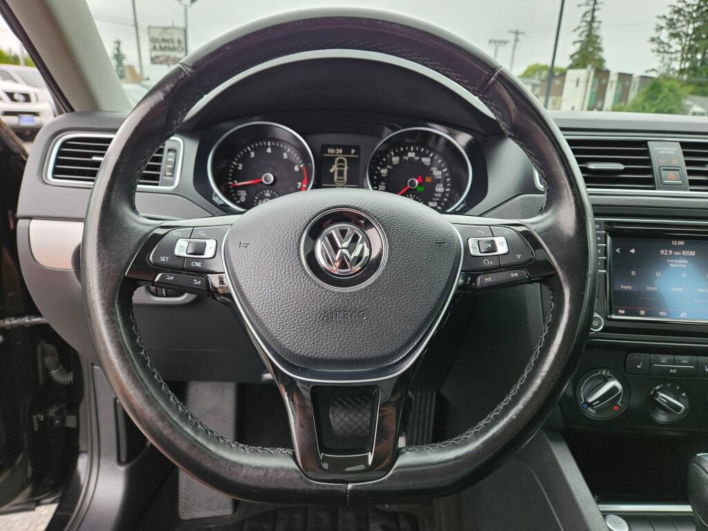 Used 2017 Volkswagen Jetta SE FWD image 20