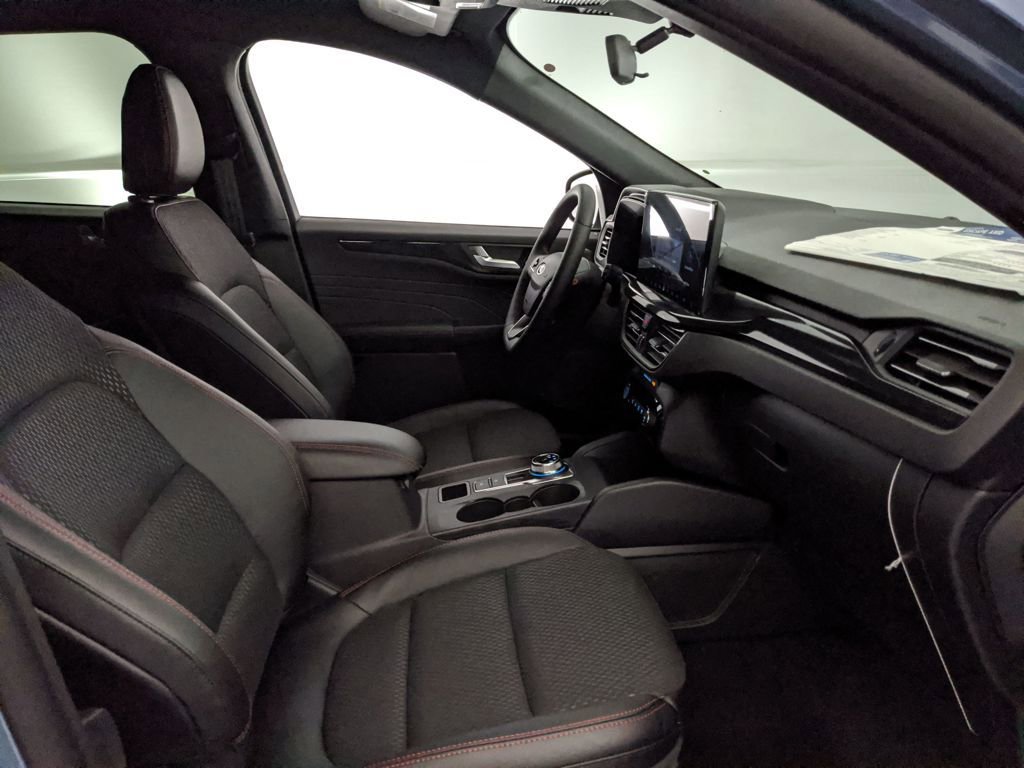 New 2026 Ford Escape ST-Line w/ Tech Pack #1 image 26