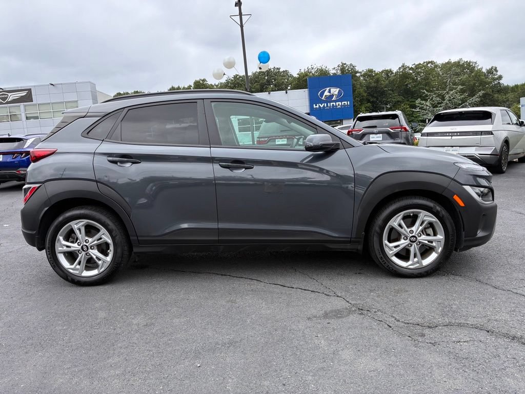 Used 2022 Hyundai Kona SEL w/ Cargo Package AWD/4WD image 8