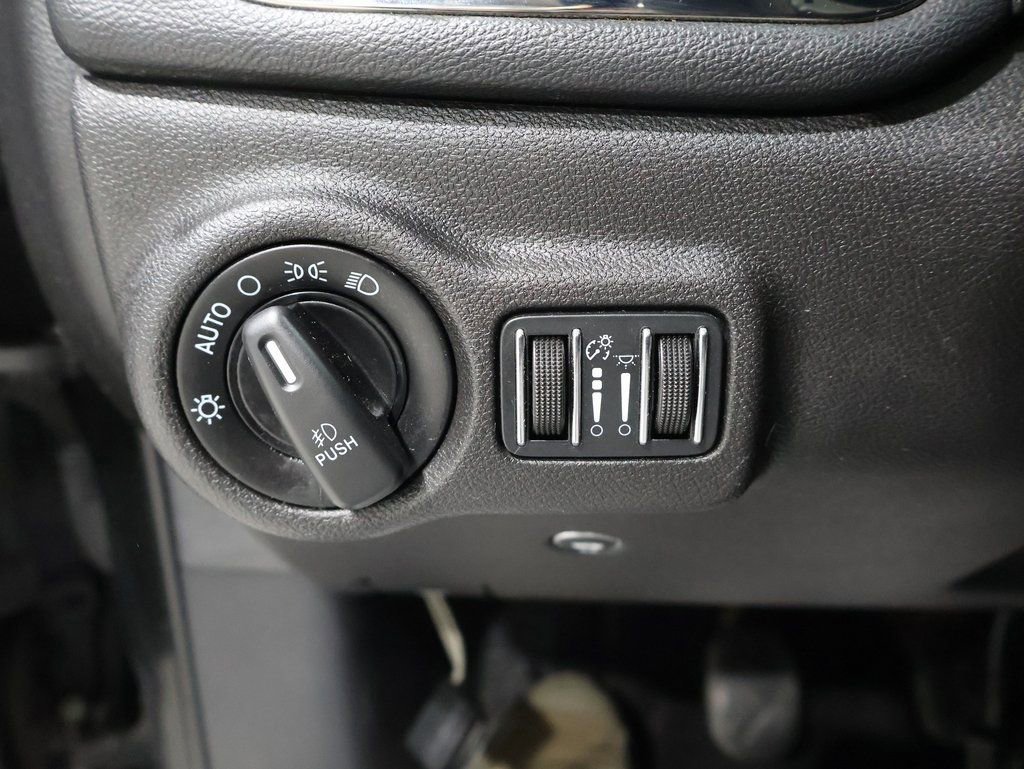 Used 2013 Dodge Dart Limited w/ Mopar 13 Group image 32