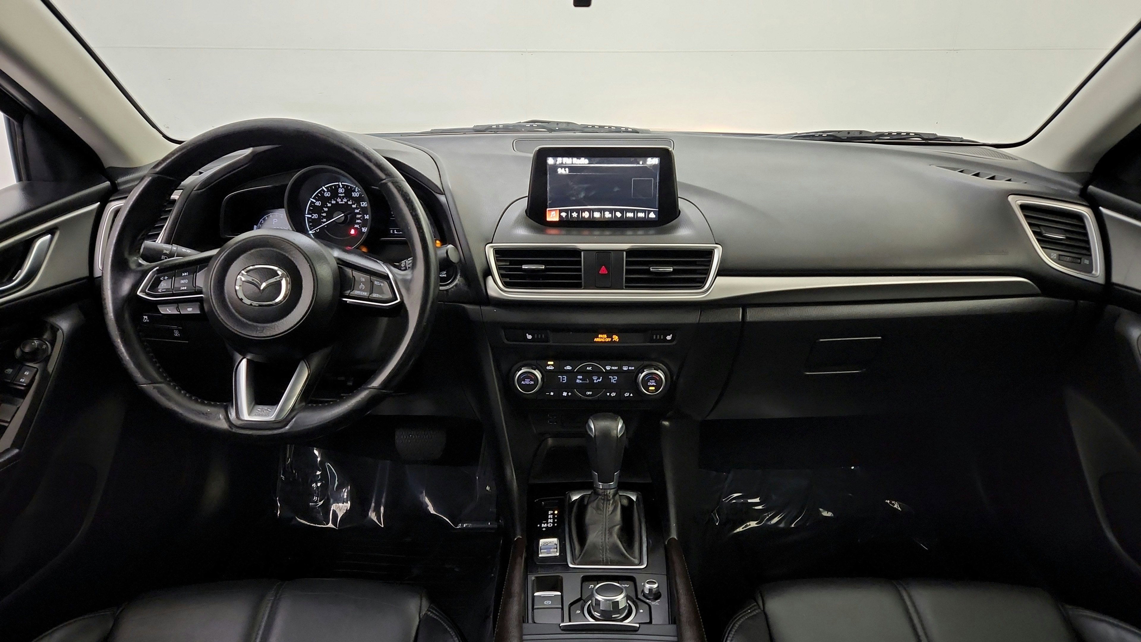 Used 2018 MAZDA MAZDA3 Touring FWD image 21