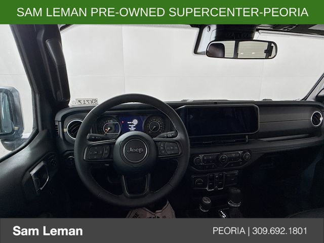 Used 2025 Jeep Gladiator High Tide image 11