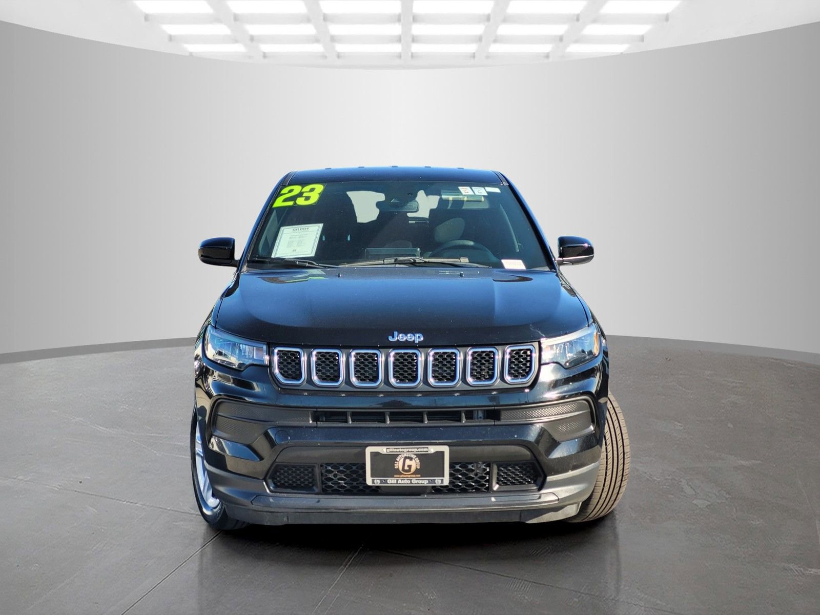Used 2023 Jeep Compass Sport image 2
