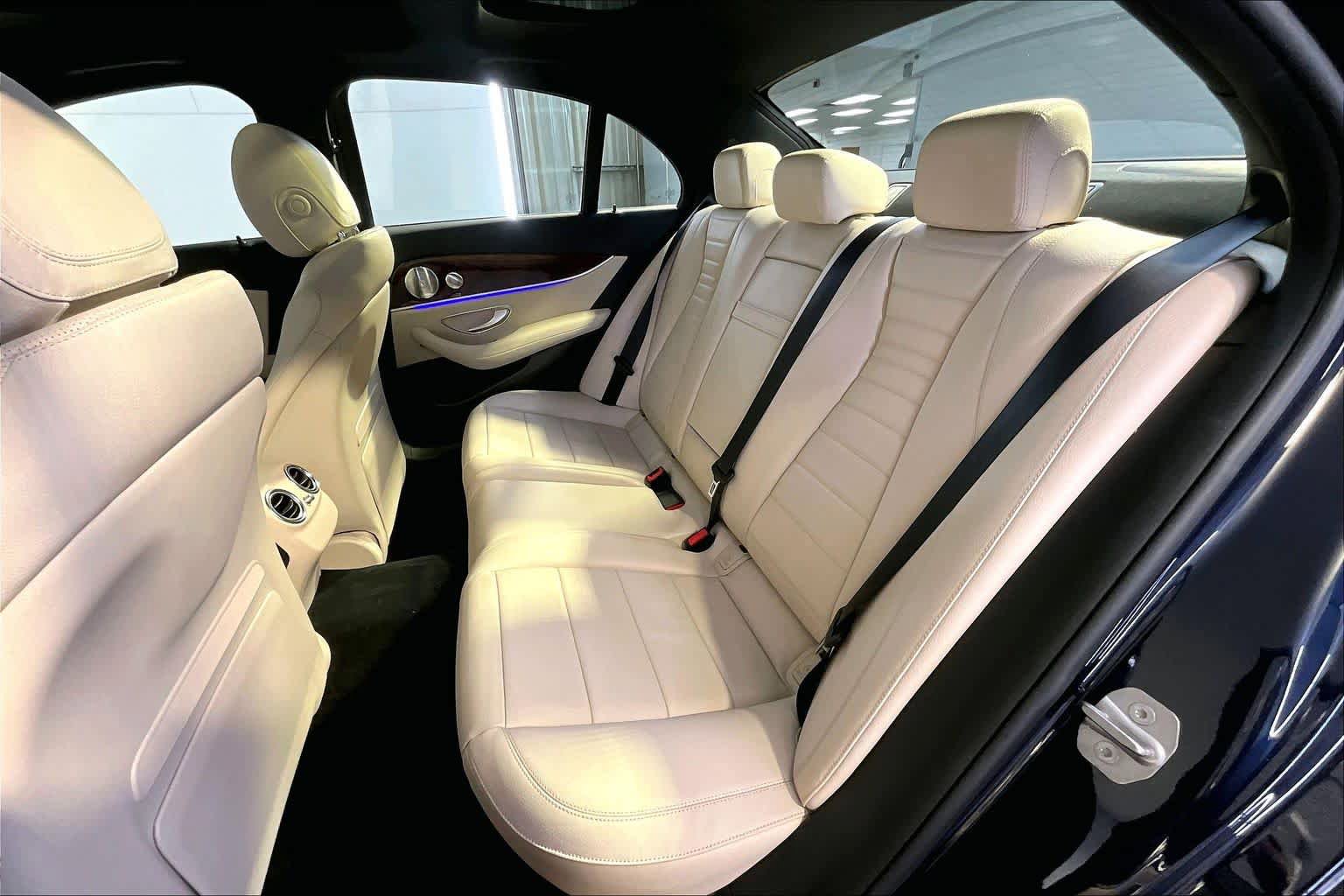 Used 2018 Mercedes-Benz E 400 4MATIC Sedan image 21