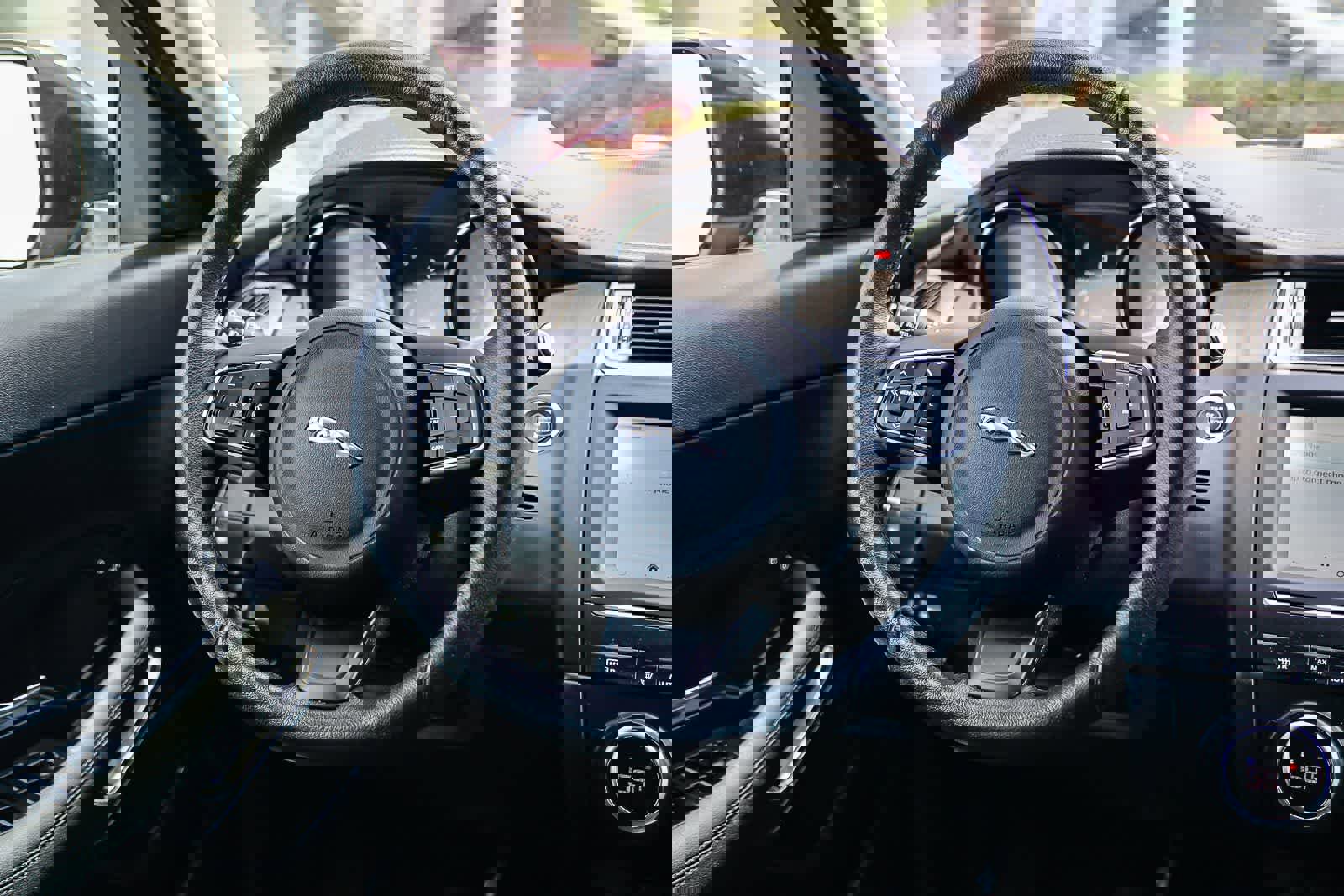 Used 2020 Jaguar E-PACE image 15