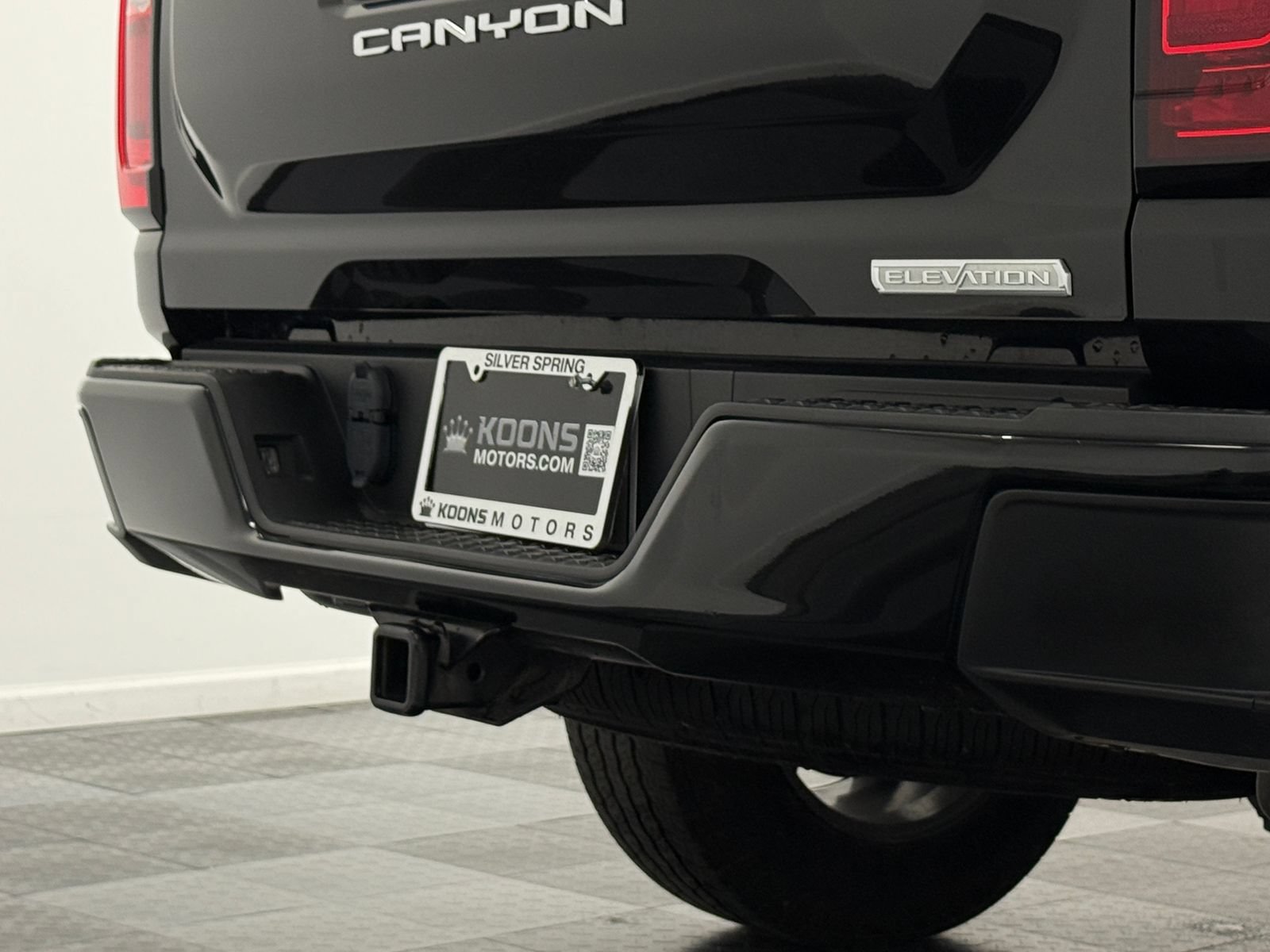 Used 2023 GMC Canyon Elevation w/ Convenience Package AWD/4WD image 7