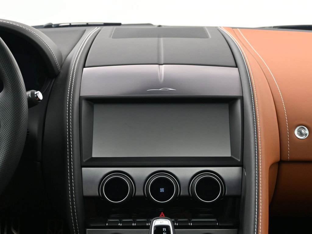 Used 2024 Jaguar F-TYPE R image 8