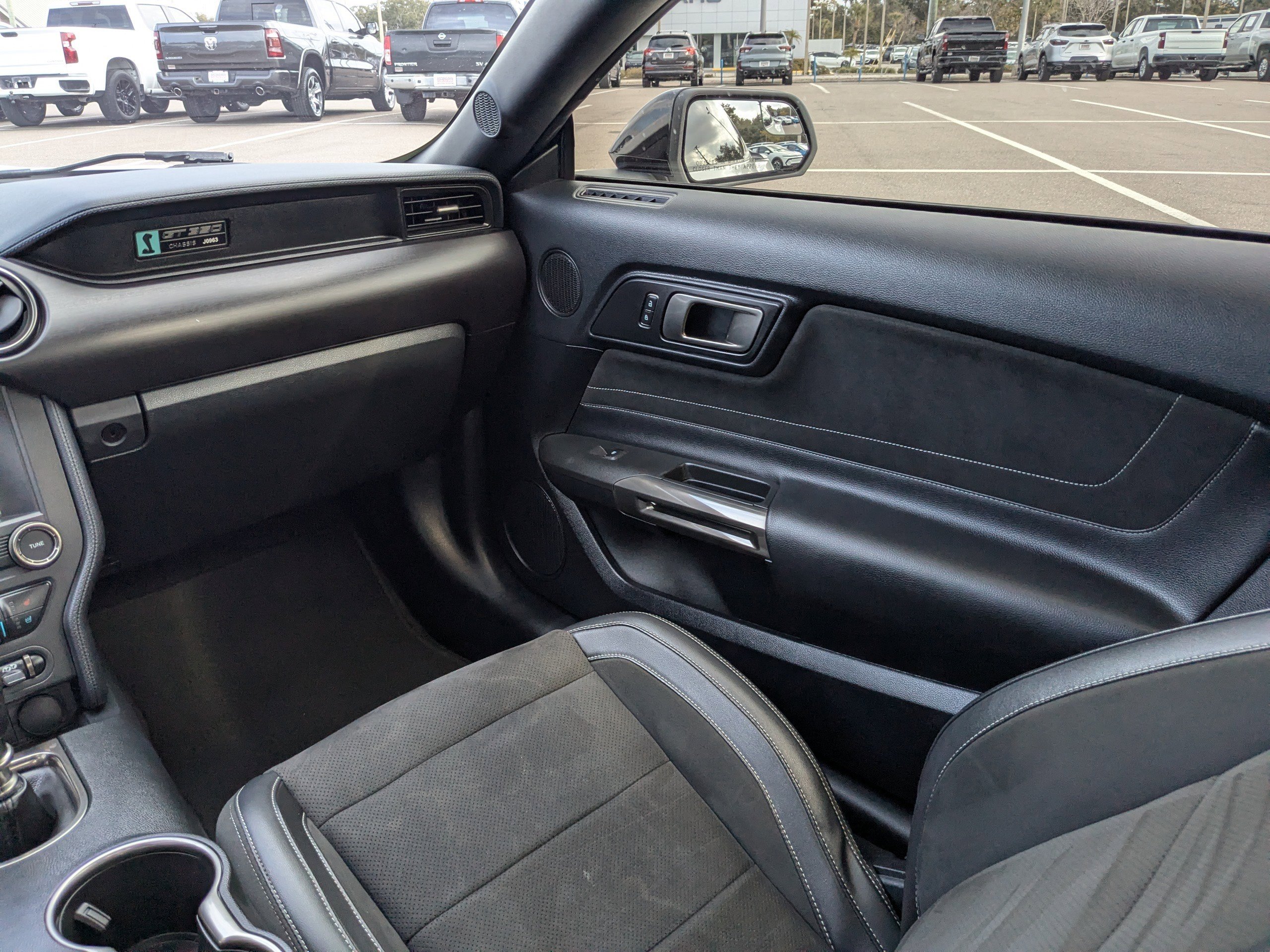 Used 2018 Ford Mustang Shelby GT350 w/ Convenience Package image 18