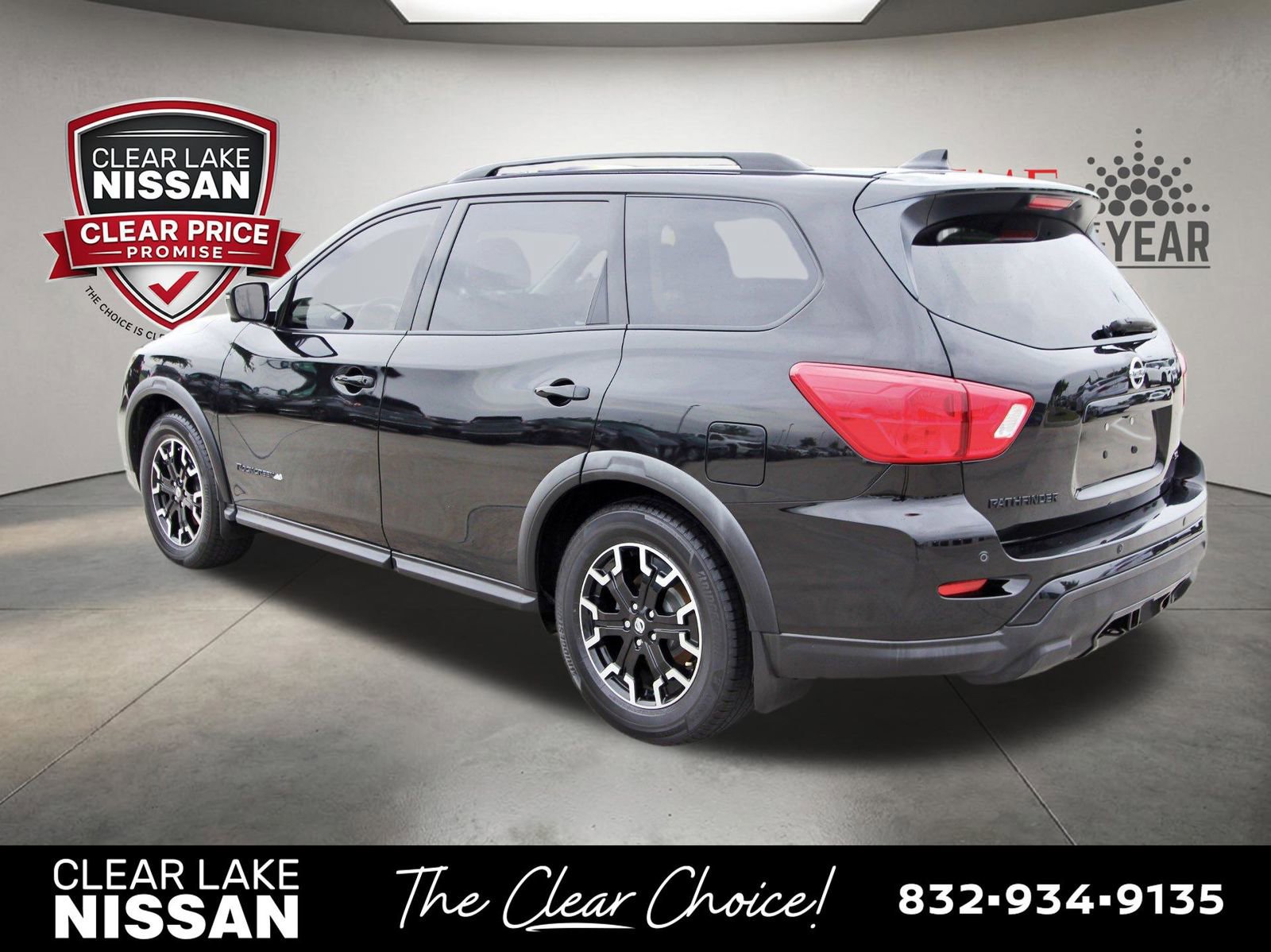 Used 2019 Nissan Pathfinder SL FWD image 5