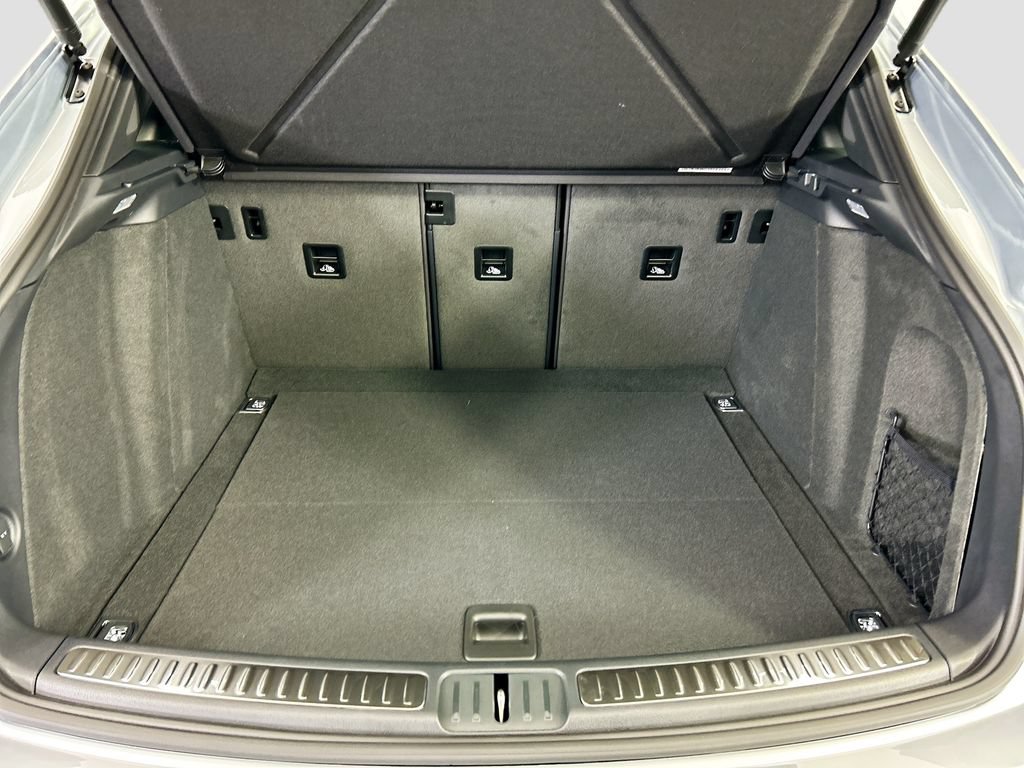 Used 2026 Porsche Macan AWD/4WD image 29