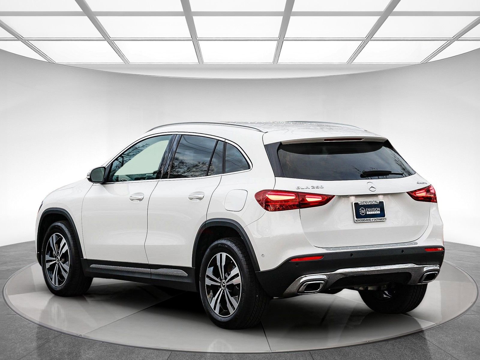 Certified 2025 Mercedes-Benz GLA 250 4MATIC image 2