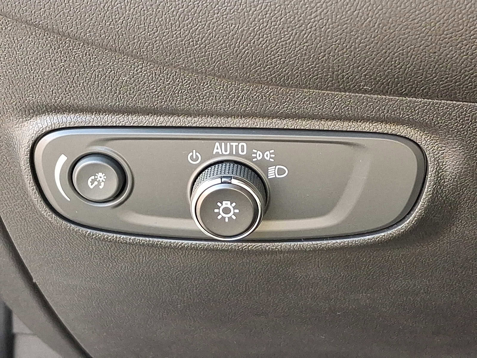 Certified 2023 Chevrolet Equinox LT image 24