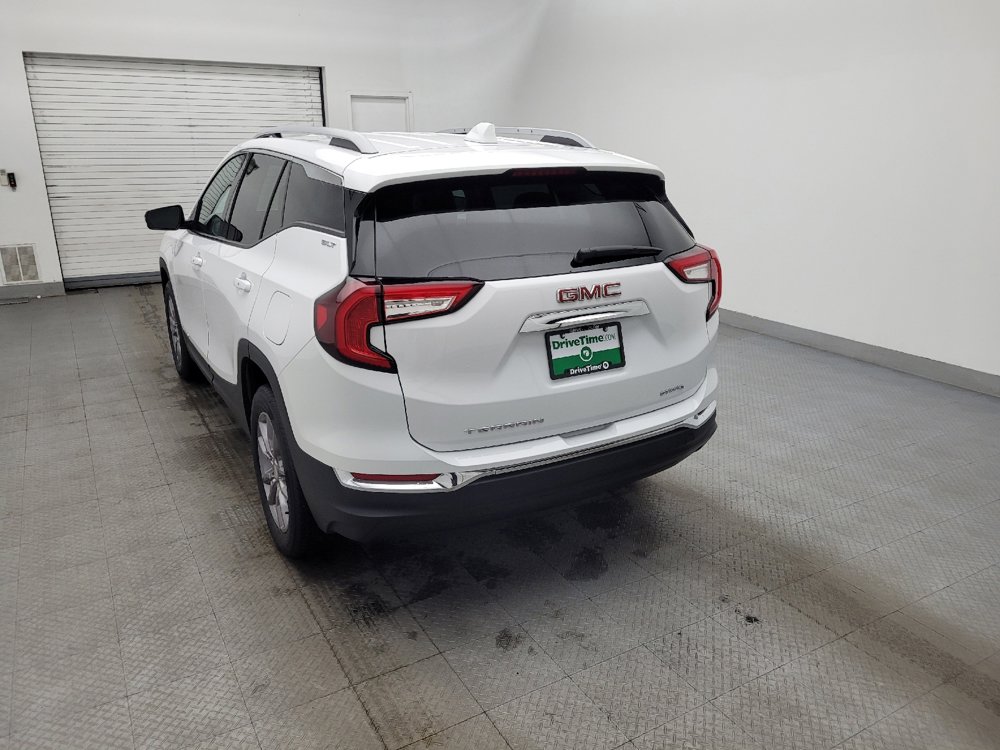 Used 2024 GMC Terrain SLT AWD/4WD image 6