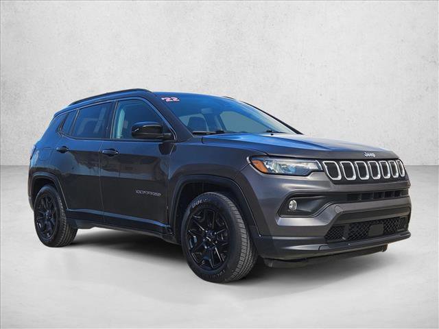 Used 2022 Jeep Compass Latitude FWD image 3