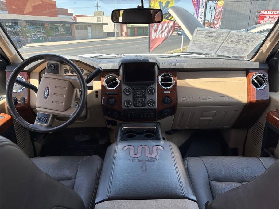 Used 2016 Ford F350 King Ranch w/ FX4 Off-Road Package AWD/4WD image 9