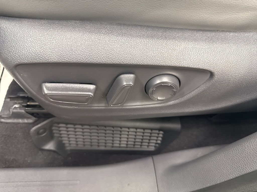 Used 2021 Toyota Sienna XLE FWD image 26