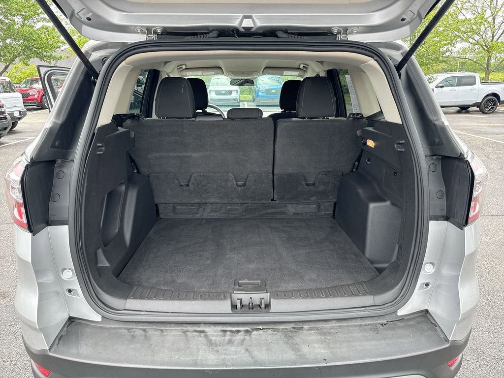 Used 2018 Ford Escape SE w/ SE Sync 3 Package AWD/4WD image 23